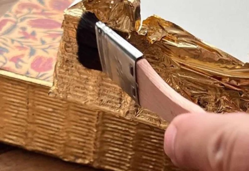 noteka libri muti gold 2023 8.jpg