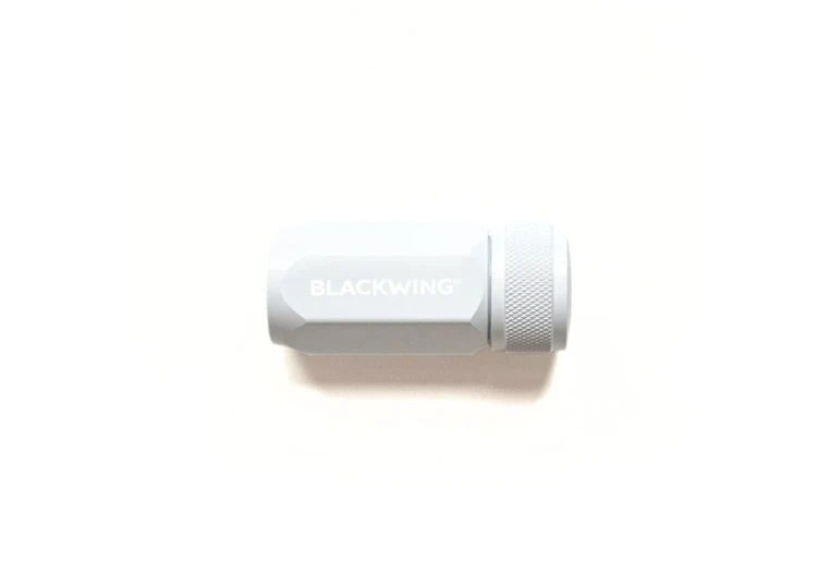 temperówka blackwing biała.jpg