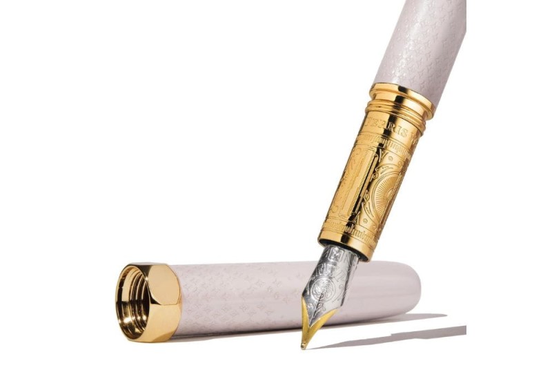 The Bijou Fountain Pen Sandcastle Clay (5).jpg