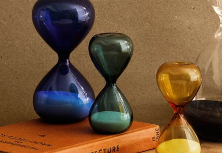 Hightide klepsydra hourglass NOTEKA.jpg