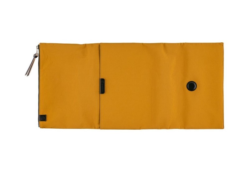 Hobonichi Techo Cousin A5 Cover: Tragen: Mustard