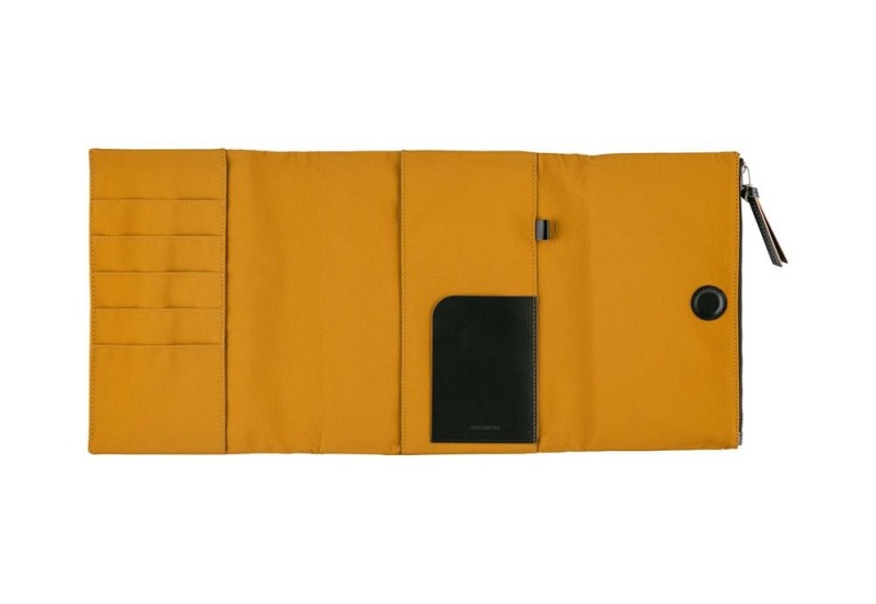 Hobonichi Techo Cousin A5 Cover: Tragen: Mustard