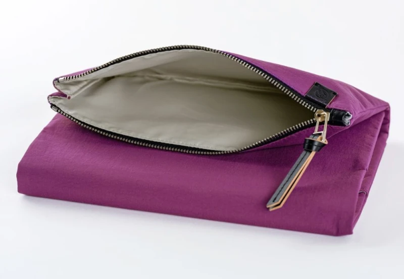 Hobonichi Techo Cousin A5 Cover: Tragen: Purple