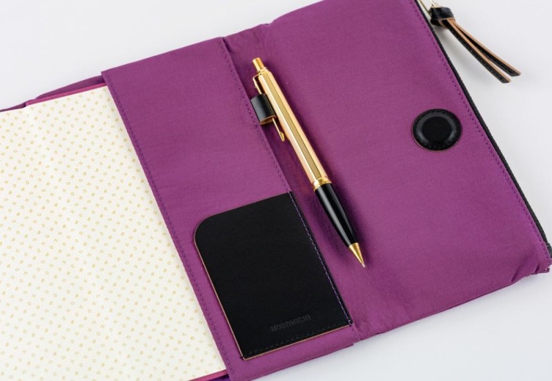 Hobonichi Techo Original Weeks Cover: Tragen: Purple