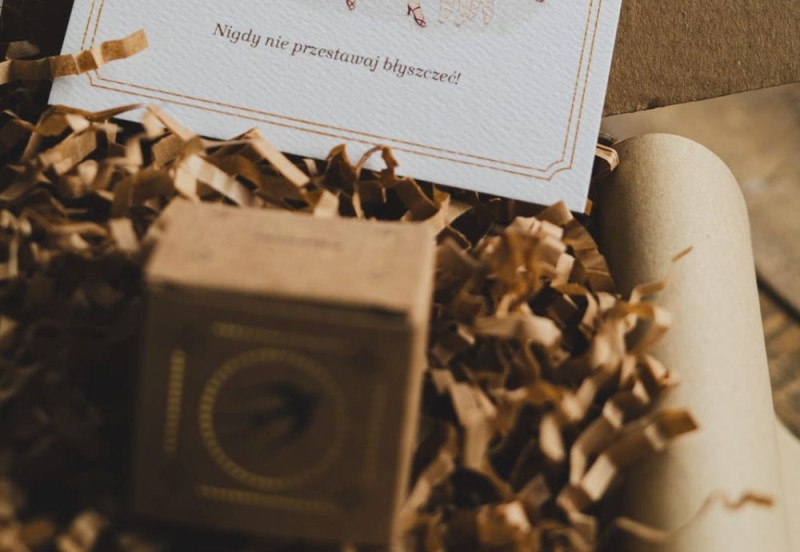 Jaskółka Perfumy w wosku do ciała z kolekcji Hotel Ritz - RUBINOWA NOC