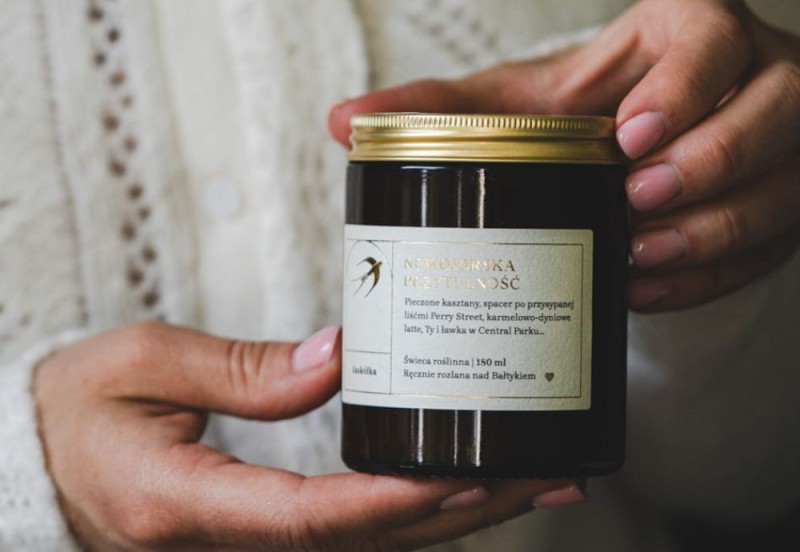 jaskółka świeca nowojorska przytulność NOTEKA.jpg