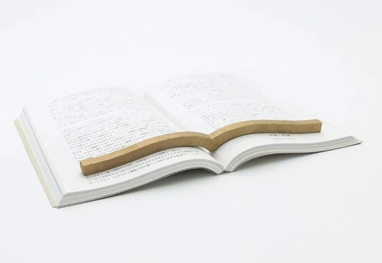 Kokuyo Book Weight - przycisk do papieru i książek (12).jpg