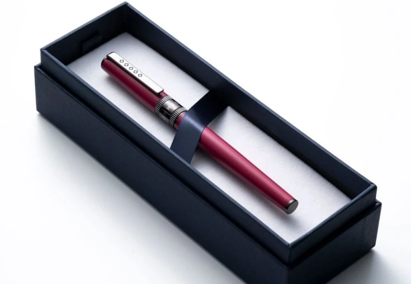 Tom Hessin Rebel NOTEKA (20).jpg