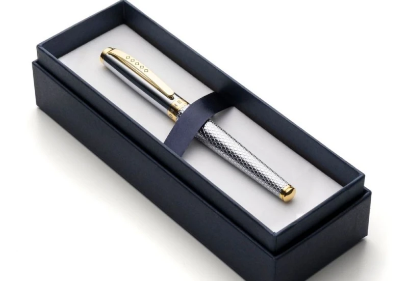 Tom Hessin Magnetic NOTEKA (2).jpg