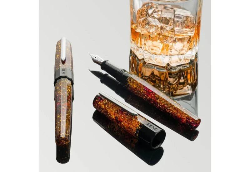 BENU Euphoria Bourbon Pióro wieczne 3.jpg