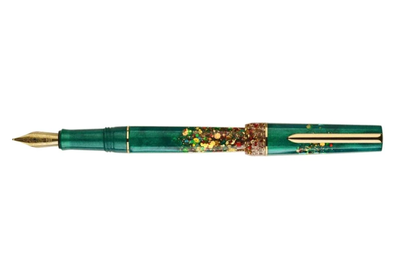 BENU Haute Emerald Eve Pióro wieczne.jpg