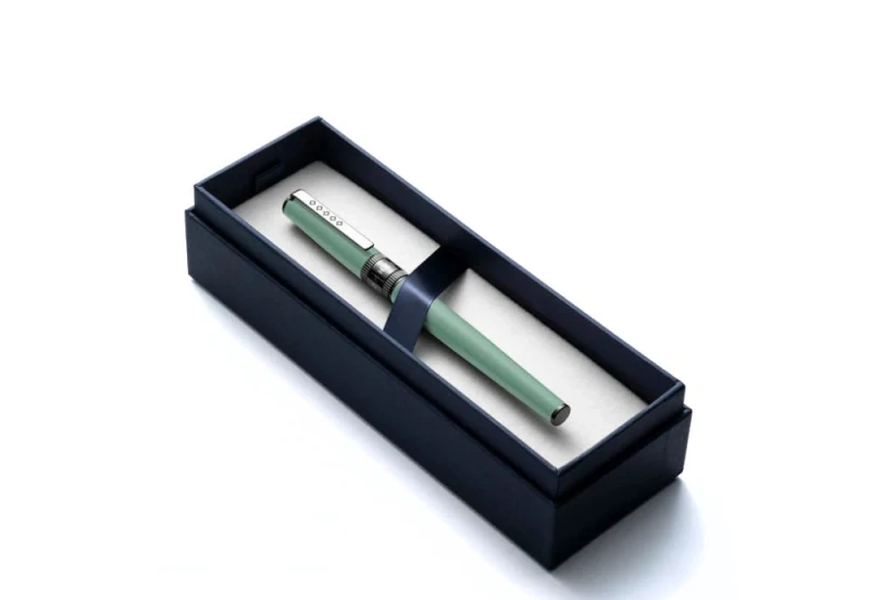 Tom hessin rebel cambridge blue NOTEKA (3).jpg