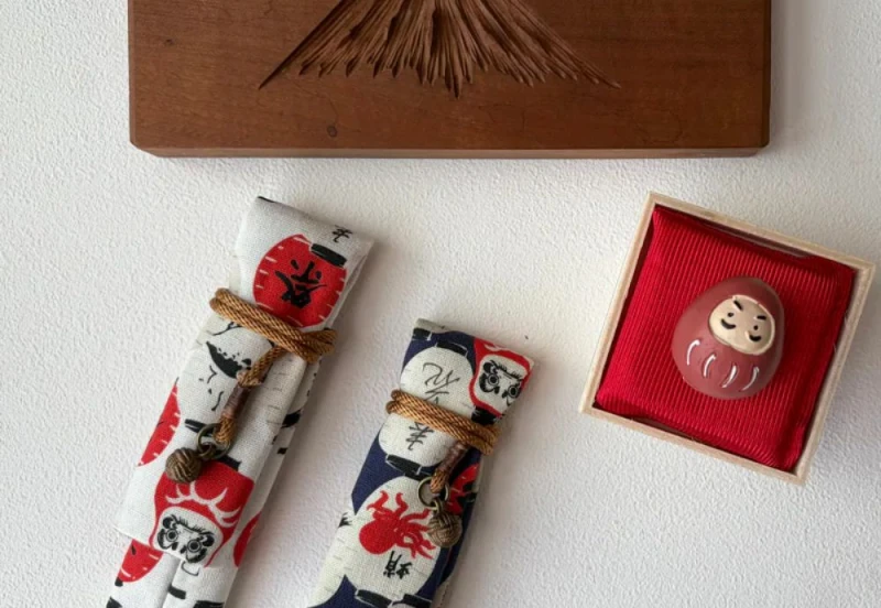 Kyoku Haku Single Pen Sleeve Daruma Pattern NOTEKA (2).jpg