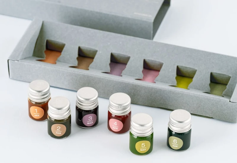 Hobonichi Techo Kakimori Ink Set Jan-Jun Tsuki No iro (2).jpg