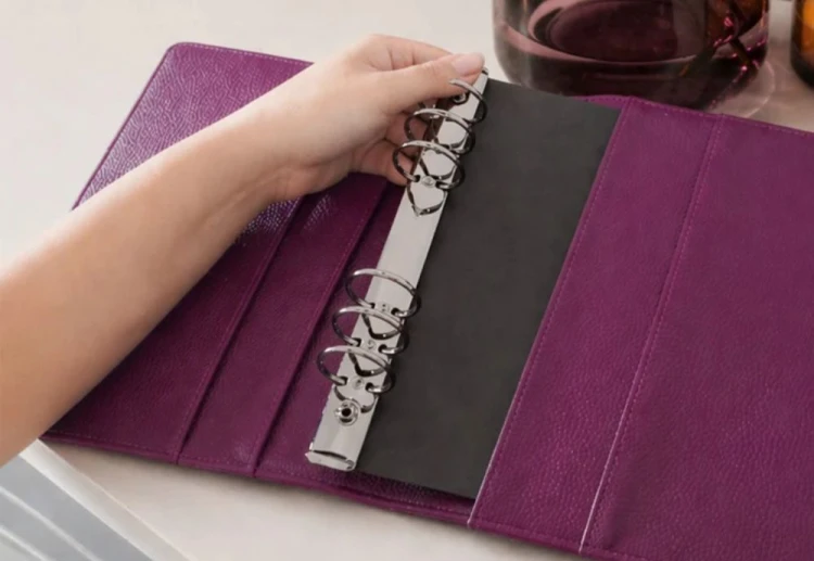 Filofax Camden A5 Plum (3).jpg