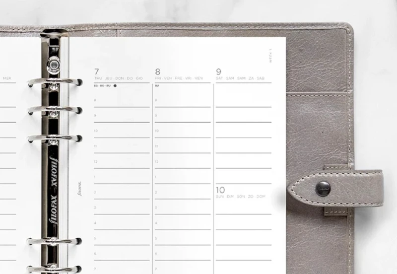 Filofax - Kalendarz 2025 Wkład Tygodniowy Minimal A5 Układ pionowy z godzinami Wielojęzyczny (2).jpg