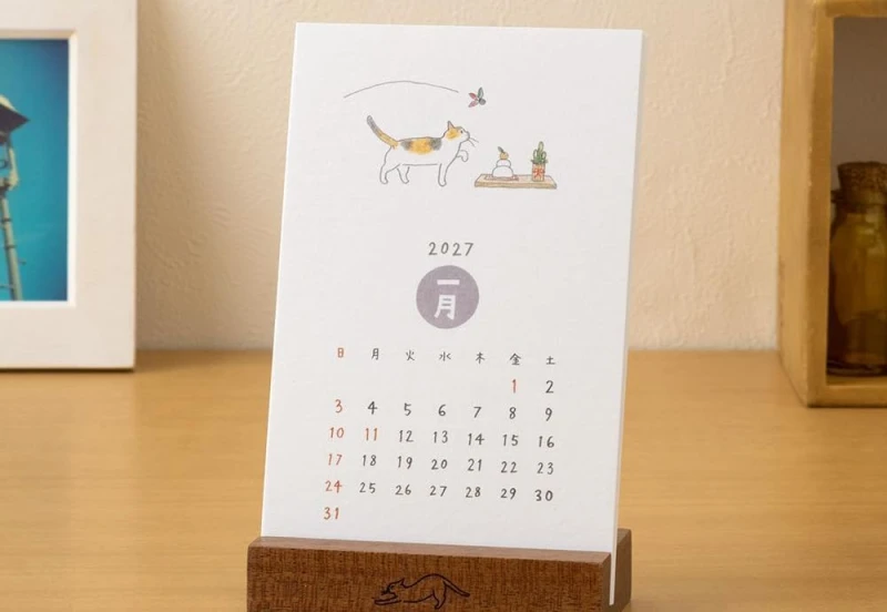 Midori Stand Calendar Cat 2027 kalendarz NOTEKA (6).jpg